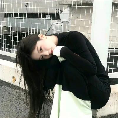 小小爱火花 海报